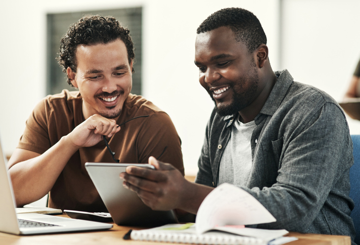 A man looking up the benefits and drawbacks of putting an annuity in a trust.